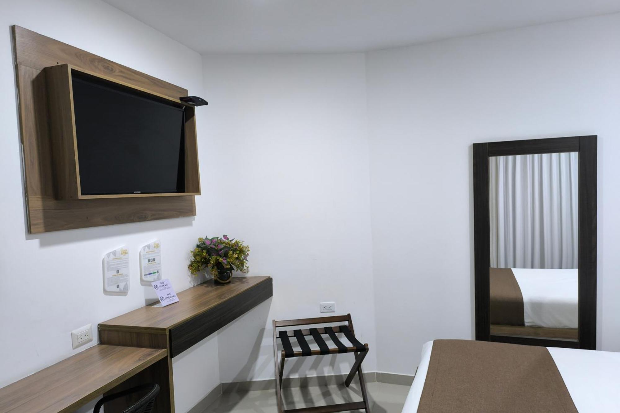 Hotel Quarta Avenida Montería Zewnętrze zdjęcie